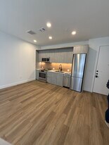 4315 S Congress Ave, Unit 217 in Austin, TX - Building Photo