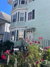 210 Whitman St in New Bedford, MA - Building Photo - Building Photo