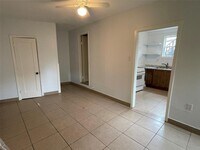 4610 Schroeder St photo'