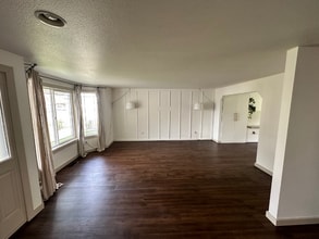 2021 Dilley Ave in Moses Lake, WA - Building Photo - Building Photo