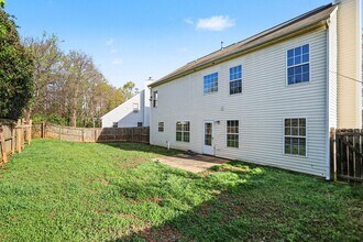 3014 Robin Terry Ct in Charlotte, NC - Foto de edificio - Building Photo