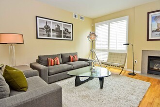 1655 N California Blvd in Walnut Creek, CA - Building Photo - Building Photo