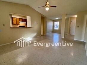 106 Morning Bloom Ct in Raeford, NC - Building Photo - Building Photo