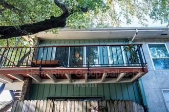 6620 Eastridge Dr in Dallas, TX - Building Photo - Building Photo