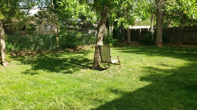 1400 Brentwood Dr