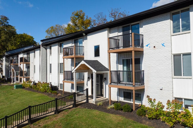 8Ninety at Loveland in Loveland, OH - Foto de edificio - Building Photo