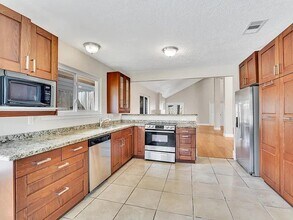 19734 Lake Hollow Ln in Houston, TX - Building Photo - Building Photo