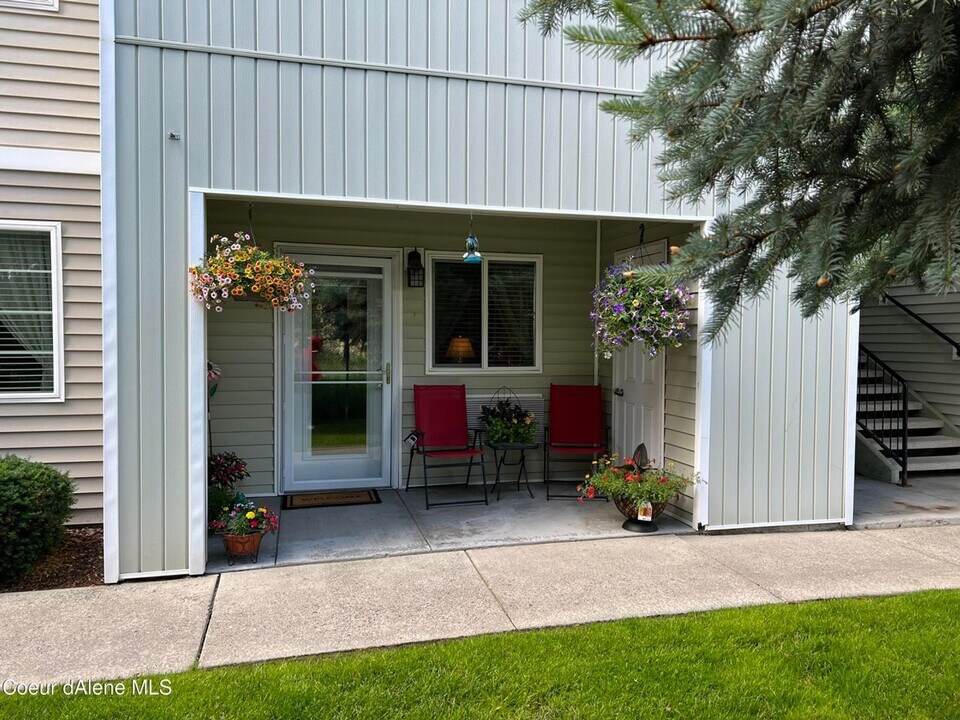 304 N Greensferry Rd in Post Falls, ID - Building Photo