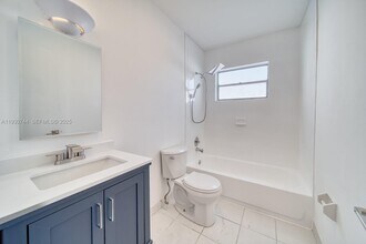 1530 Pennsylvania Ave in Miami Beach, FL - Building Photo - Building Photo