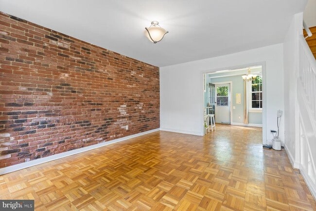 1200 S Barton St in Arlington, VA - Building Photo - Building Photo