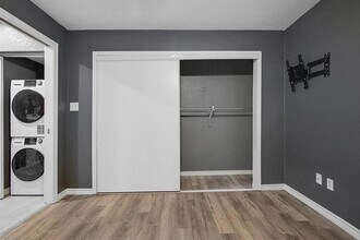 1700 Baird Farm Cir in Arlington, TX - Building Photo - Building Photo