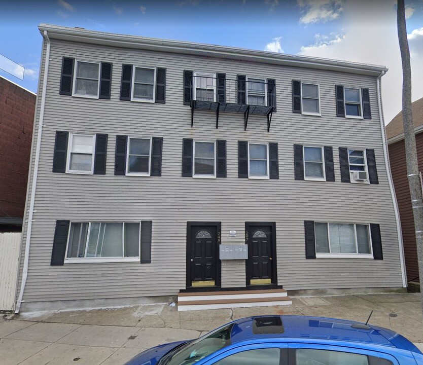 251 Bennington St, Unit #1 in Boston, MA - Building Photo