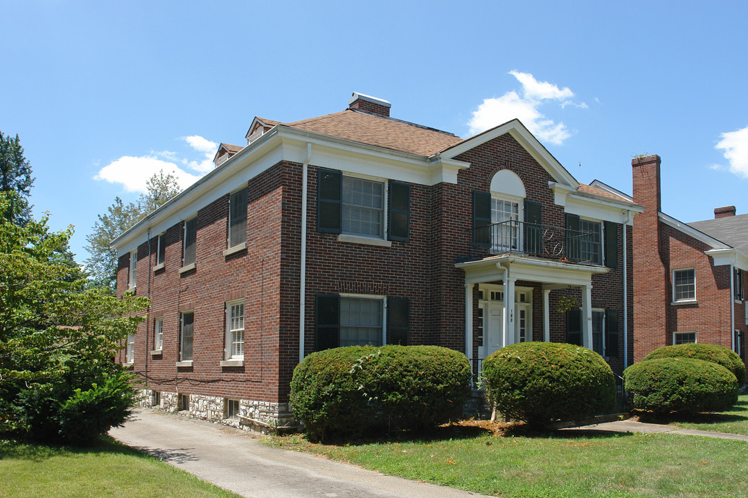 160 Cochran Rd in Lexington, KY - Building Photo