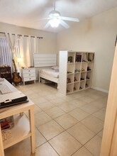 63 Meadows Dr in Boynton Beach, FL - Foto de edificio - Building Photo