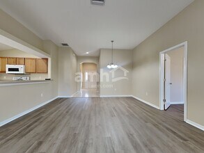 27437 Sugar Loaf Dr in Wesley Chapel, FL - Building Photo - Building Photo