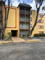 2910 NW 56th Ave in Lauderhill, FL - Building Photo