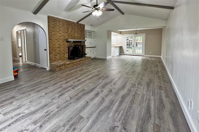 1713 Kingsbridge Dr in Garland, TX - Building Photo