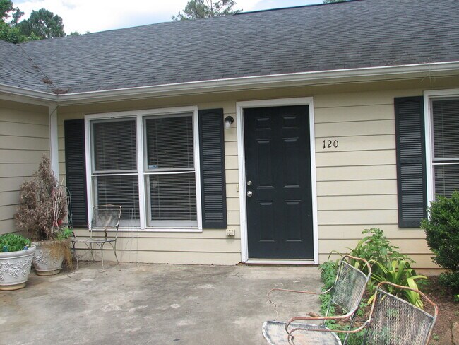 120-122 Fair Oaks Dr in Athens, GA - Building Photo - Building Photo