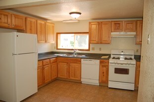 3180 W Pikes Peak Ave in Colorado Springs, CO - Building Photo