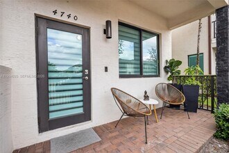 4740 NW 84th Ave in Doral, FL - Building Photo - Building Photo