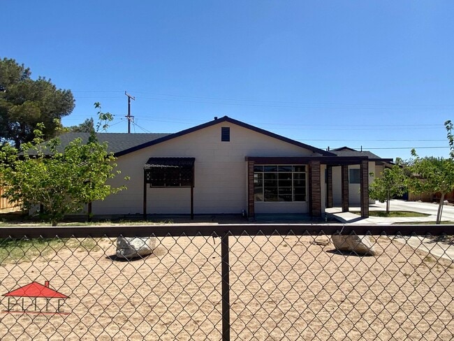 708 S Allen St in Ridgecrest, CA - Building Photo - Building Photo