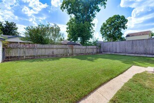 814 Sue St in Houston, TX - Building Photo