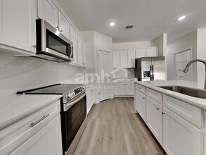 11590 Bay Hl Cir in Jacksonville, FL - Building Photo - Building Photo