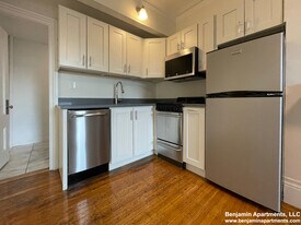 85 Charles St, Unit 10 in Boston, MA - Building Photo