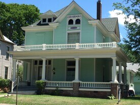 919 Cumberland St, Unit 306