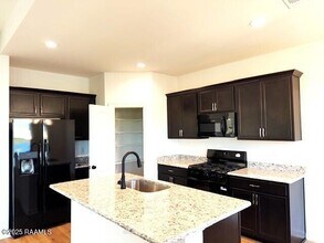 208 Wakely Ct in Lafayette, LA - Building Photo - Building Photo