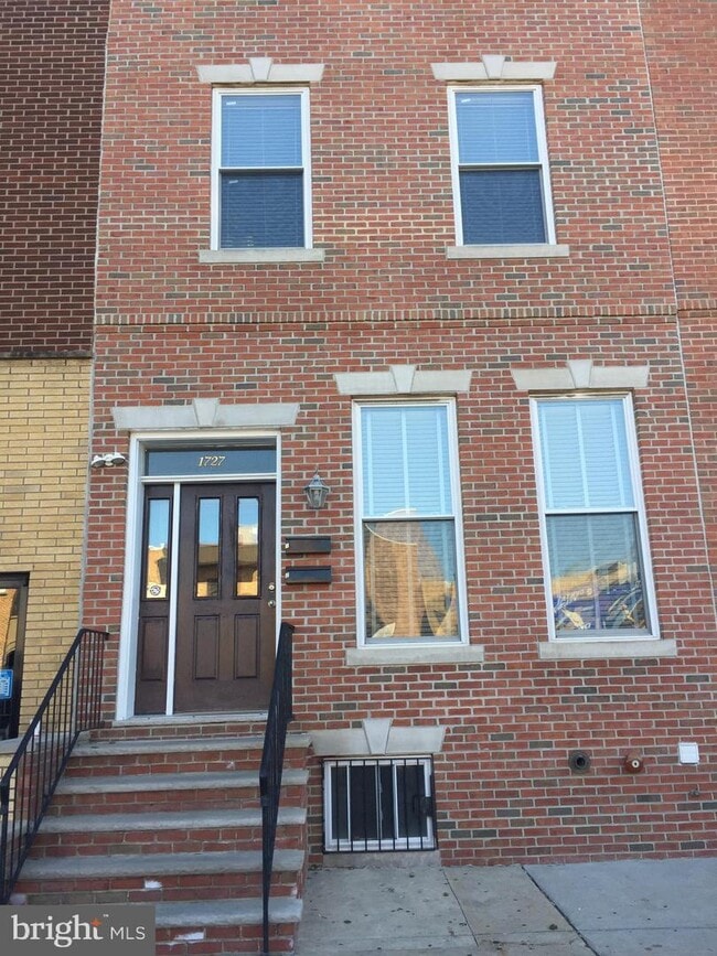 1727 S Broad St, Unit B. in Philadelphia, PA - Building Photo - Building Photo