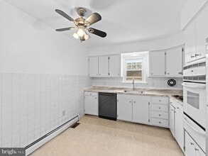 912 Bergen St in Philadelphia, PA - Building Photo - Building Photo