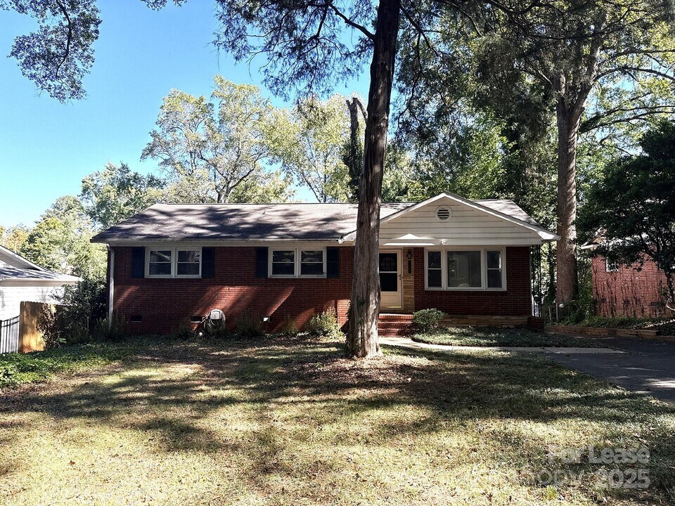 1969 Margate Ave in Charlotte, NC - Building Photo