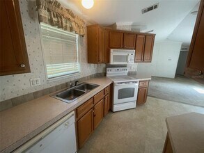 12660 SE 78th Terrace in Belleview, FL - Building Photo - Building Photo