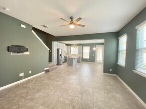 WINDERMERE TRAILS - 3BR/2.5BA PLUS DEN - WALK TO THE PARK in Windermere, FL - Building Photo - Building Photo