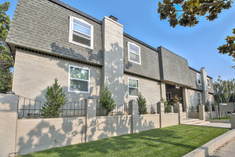 470 Apartments in San Jose, CA - Building Photo - Building Photo