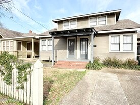 1110 W Congress St in Lafayette, LA - Building Photo