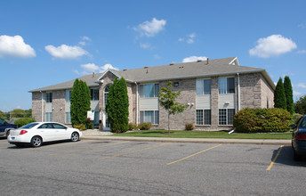 Looking Glass Meadows in DeWitt, MI - Building Photo - Building Photo