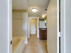 3016 Guadalupe St in Austin, TX - Foto de edificio - Building Photo