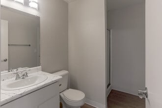 Orchard Park Apartments in San Jose, CA - Foto de edificio - Building Photo