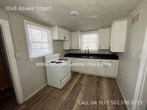 904 Adams St in Little Rock, AR - Building Photo - Building Photo