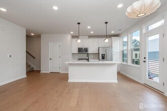 620 Sadie Cir in New Brunswick, NJ - Building Photo - Building Photo