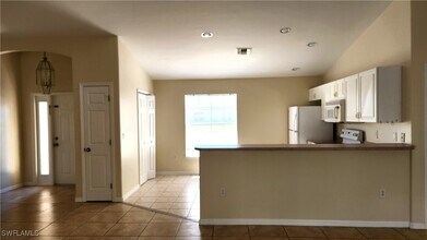 3800 15th St SW in Lehigh Acres, FL - Building Photo - Building Photo