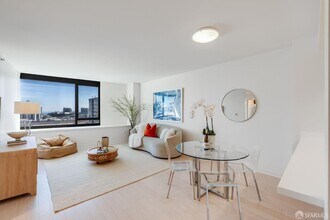 260 King St in San Francisco, CA - Building Photo - Building Photo