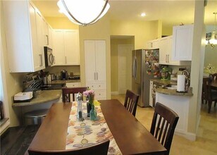 9748 NW 1st Mnr in Coral Springs, FL - Foto de edificio - Building Photo