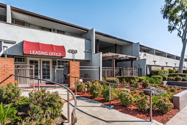 Colony Frontera Apartments in Anaheim, CA - Building Photo - Building Photo