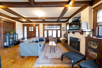 238 Lexington Pkwy N in St. Paul, MN - Building Photo - Building Photo