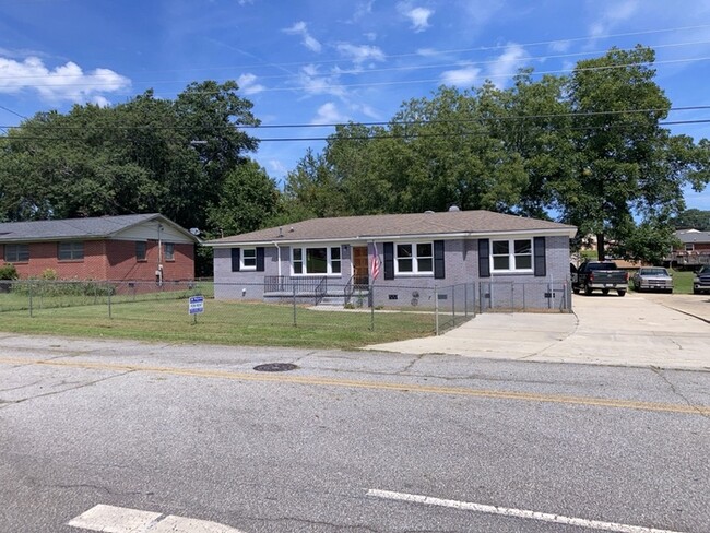 property at 5 Monaview St