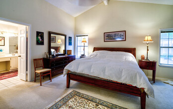 10904 Grapevine Ln in Austin, TX - Building Photo - Building Photo