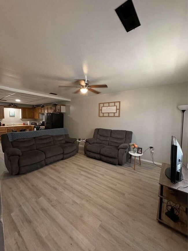 112 Glenda St in Exeter, MO - Building Photo - Building Photo